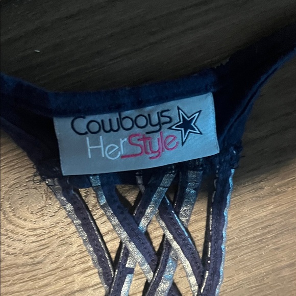 Stylish Navy Star Tank Top - Picture 2 of 8